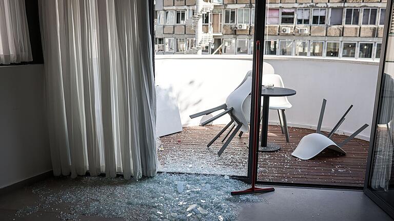 Nahostkonflikt - Explosion in Tel Aviv       -  Bei der Explosion einer Drohne aus dem Jemen kam ein Israeli in seinem Quartier ums Leben.