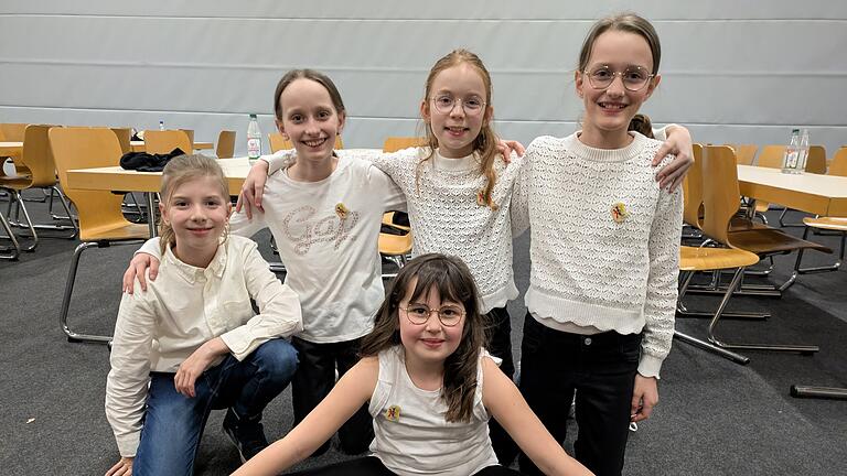 Die Kinder spielen derzeit im Vororchester. - Die Kinder spielen derzeit im Vororchester. Die Kinder spielen derzeit im Vororchester. - Die Kinder spielen derzeit im Vororchester.