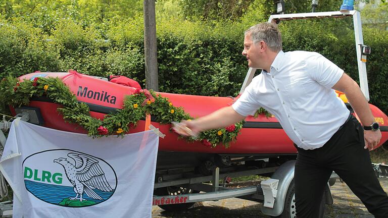 Horst Götzelmann bei der Taufe auf den Namen seiner Mutter Monika.