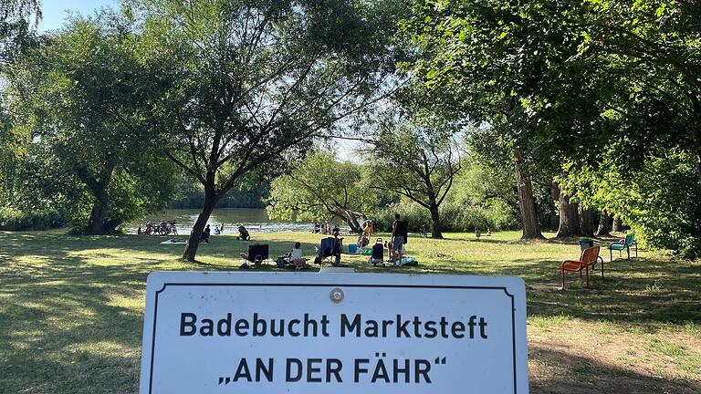 Einer der beliebtesten Mainbadeplätze im Landkreis: die Badebucht 'An der Fähr' in Marktsteft.