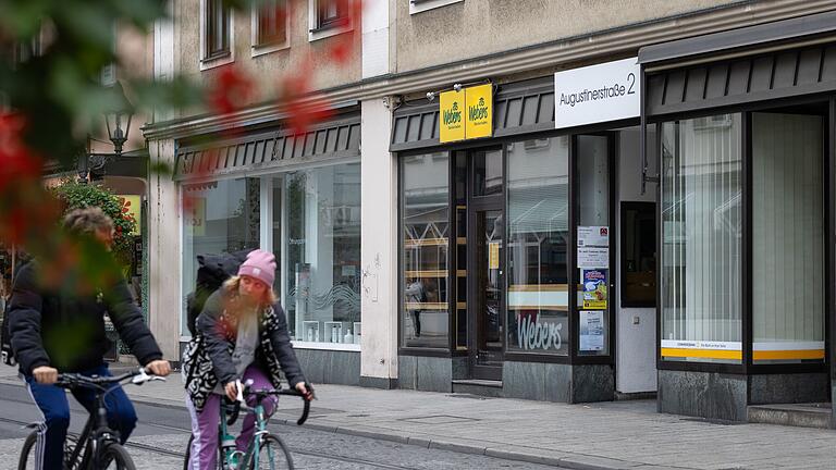 Die Filiale der Bäckerei Webers in der Würzburger Innenstadt hat seit Mitte Oktober geschlossen. Die Filiale der Bäckerei Webers in der Würzburger Innenstadt hat seit Mitte Oktober geschlossen.