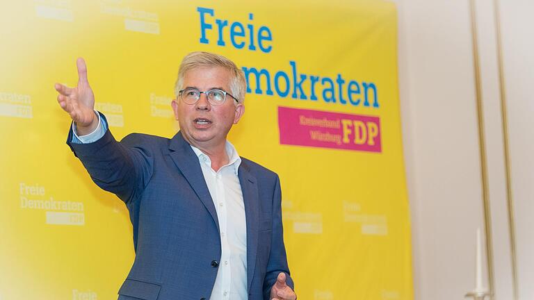 Andrew Ullmann sitzt für die FDP im Bundestag. Andrew Ullmann sitzt für die FDP im Bundestag.