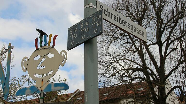 Der Stifungskindergarten in der Schreibersgasse. Der evangelische Kindergarten will um eine Kinderkrippe erweitern. Der Stifungskindergarten in der Schreibersgasse. Der evangelische Kindergarten will um eine Kinderkrippe erweitern.