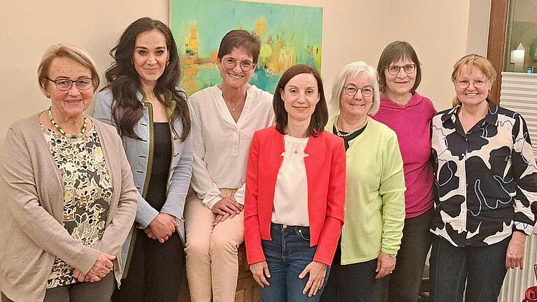 Die Frauenunion Zellingen-Retzbach-Duttenbrunn hat neu gewählt (von links): Monika Haala, Neslihan Hoffmann, Nicole Koch, Jessica Fretschner, Claudia Lang, Petra Endrich und Johanna Blatterspiel.