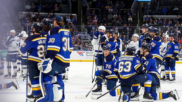 St. Louis Blues - Tampa Bay Lightning       -  Für die Spieler beider Mannschaften war die Behandlungspause emotional belastend.