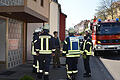 Dank Rauchmelder kein größerer Schaden: In der Dr.-Georg-Heim-Straße im Stadtteil Garitz war der Sonntagsbraten zu lange im Herd und der Feuermelder informierte sogar die anderen Hausbewohner, die vorsorglich die Feuerwehr informierten da die gehbehinderte Seniorin ihre Wohnungstüre nicht öffnete. Foto: Peter Rauch       -  Dank Rauchmelder kein größerer Schaden: In der Dr.-Georg-Heim-Straße im Stadtteil Garitz war der Sonntagsbraten zu lange im Herd und der Feuermelder informierte sogar die anderen Hausbewohner, die vorsorglich die Feuerwehr informierten da die gehbehinderte Seniorin ihre Wohnungstüre nicht öffnete. Foto: Peter Rauch