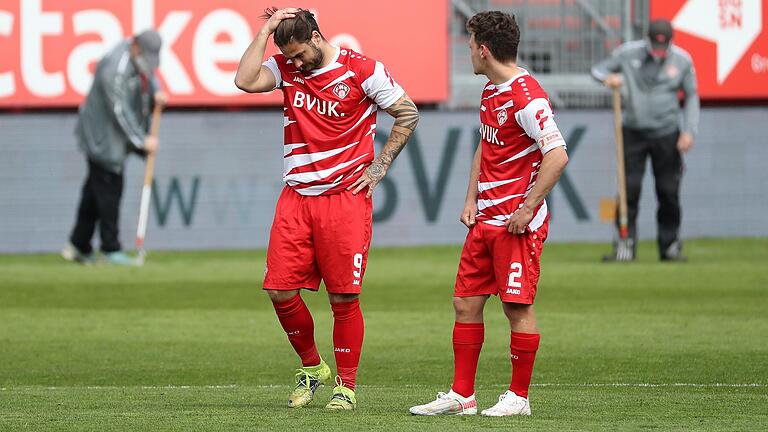 Absolvieren am Sonntag gegen den SC Paderborn ihr womöglich letztes Pflichtspiel für die Würzburger Kickers: Dominic Baumman und Patrick Sontheimer (von links) Absolvieren am Sonntag gegen den SC Paderborn ihr womöglich letztes Pflichtspiel für die Würzburger Kickers: Dominic Baumman und Patrick Sontheimer (von links)