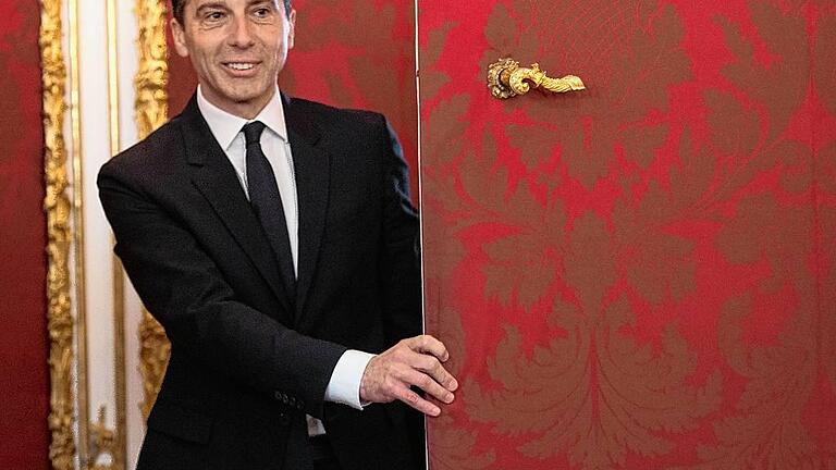 New Austrian Chancellor Christian Kern       -  Da ist er: Bundeskanzler Christian Kern soll die Große Koalition in Österreich wieder in Schwung bringen.Foto: Christian Bruna, dpa