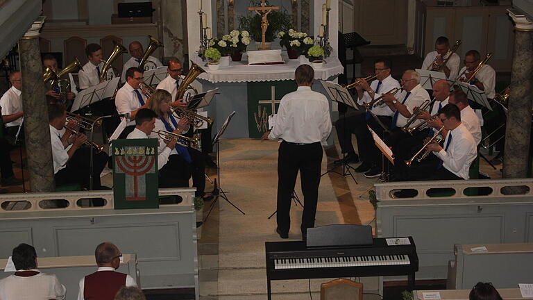 Der Posaunenchor hatte zum Konzert in die Ermershäuser Kirche eingeladen. Mit dabei, alle Chöre, die die Kirchengemeinde Ermershausen-Birkenfeld zu bieten hat.