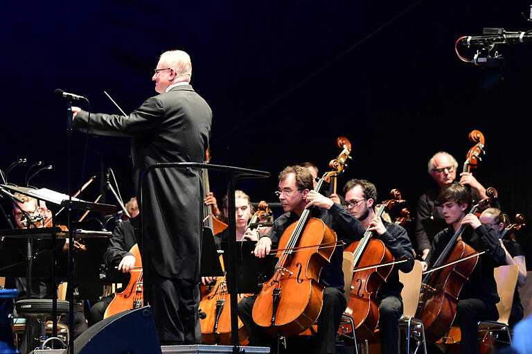 Ernst Oestreicher fungierte zum allerletzten Mal als Künstlerischer Leiter des Salzburg-Klassikers. Ernst Oestreicher fungierte zum allerletzten Mal als Künstlerischer Leiter des Salzburg-Klassikers.