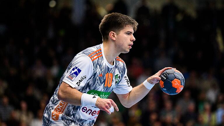 Renars Uscins       -  Nationalspieler Renars Uscins gehört zu den besten Spielern bei Hannover-Burgdorf.