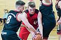 Kantersieg für den TSV Brendlorenzen       -  Gegen den TV Gerolzhofen II feierten die Basketballer des TSV Brendlorenzen in der Bezirksklasse Ost trotz des Fehlens einiger Stammspieler einen nie gefährdeten Sieg. Beim 96:53-Erfolg glänzte Marius Koch (Mitte), der mit 36 Punkten zum überragenden Korbjäger wurde. Bereits im ersten Viertel wurde mit 30:19 der Grundstein zum Sieg gelegt. Der Vorsprung wurde bis zur Halbzeit auf 50:19 ausgebaut. Dabei spielten die zwei Guards Marius Koch und Eduard Reberg sowie Neuzugang Anel Tabic ihre Schnelligkeit aus und zogen regelmäßig an ihren Abwehrspielern vorbei. In der zweiten Halbzeit wurde der Vorsprung kontinuierlich ausgebaut, wobei die Abwehrarbeit im letzten Viertel vernachlässigt wurde. Punkte für Brendlorenzen: Marius Koch 36, Eduard Reberg 19, Anel Tabic 13, Dragan Korlat 9, Karol Grabowski 8, Jakob Hein 7, Jonas Bassing 4. (rus)
