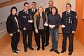 Zu sehen (von links): Bürgermeisterin Karin Kuhn, Ehrenkommandant Reinhold Seubert, Vorsitzender Frank Hetzer, Heike Engelhart, Kommandant Ralf Geißler, Christian Gerlich, Ehrenkommandant Erwin Seubert.