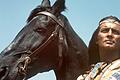 Pierre Brice&nbsp; als Apachen-Häuptling Winnetou in einer Szene des Karl-May-Films 'Im Tal des Todes'. Die Original-Indianer-Schuhe des Schauspielers stehen derzeit im Iphöfer Knauf-Museum.
