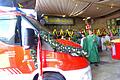 Pfarrer Klaus König gab dem neuen Fahrzeug der Feuerwehr Eichelsee  den kirchlichen Segen.