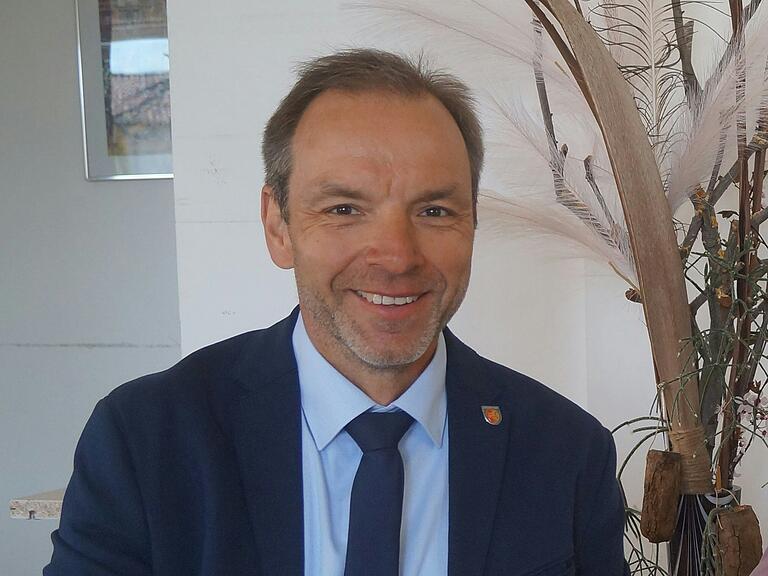 Matthias Schneider, Bürgermeister von Theres, erteilt keine Ausnahmegenehmigungen für Feuerwerk. Matthias Schneider, Bürgermeister von Theres, erteilt keine Ausnahmegenehmigungen für Feuerwerk.