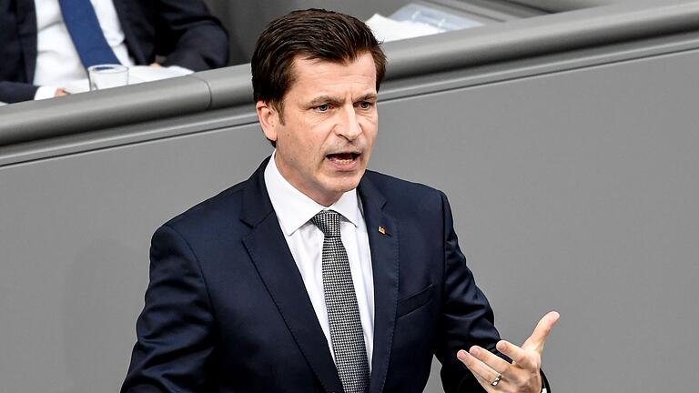 André Berghegger       -  Kommunen-Spitzenvertreter André Berghegger, hier noch als CDU-Bundestagsabgeordneter am Rednerpult. (Archivbild)