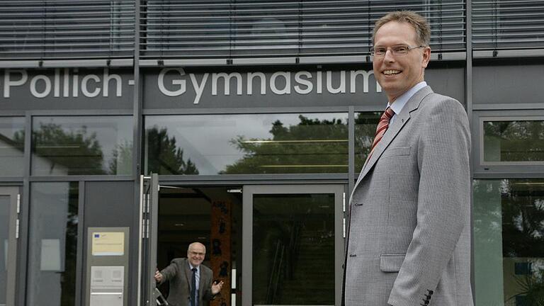 Schnupperbesuch am MPG: Der neue Rektor Robert Jäger (rechts) schaute schon dreimal im Martin-Pollich-Gymnasium vorbei, um seine neue Arbeitsstelle kennenzulernen. Der jetzige Schulleiter Friedrich Steigerwald empfing den 44-Jährigen offen.