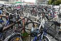 Pickepackevoll: Abstellplätze für Fahrräder sind an unterfränkischen Bahnhöfen ein Problem, meint der ADFC. Das Bild zeigt die Situation am Würzburger Hauptbahnhof.