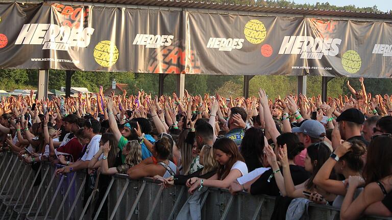 Party-Stimmung beim Heroes Festival 2023: Rund 15.000 Besucherinnen und Besucher kamen am Wochenende.