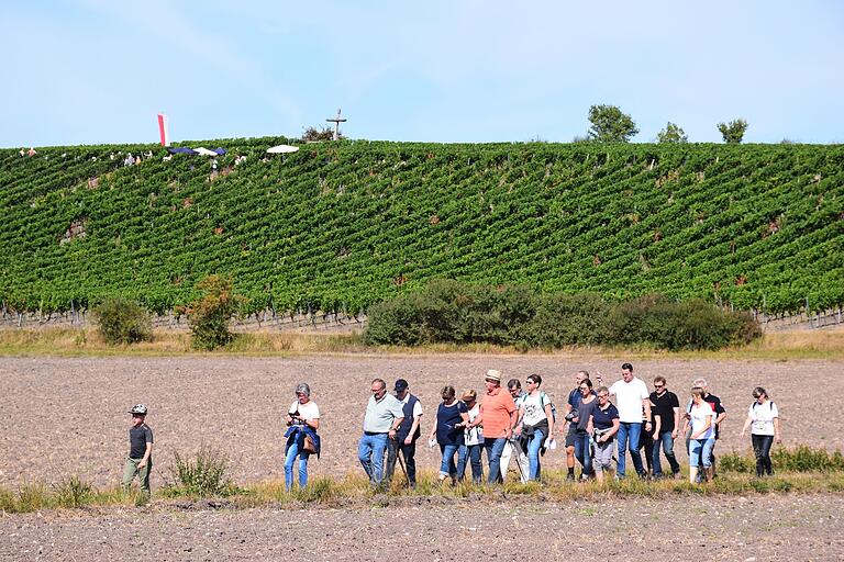Etliche Wanderer machten sich einst auf den Weg rund um Castell. Nach einiger Pause ist 2025 eine Neuauflage vorgesehen. Etliche Wanderer machten sich einst auf den Weg rund um Castell. Nach einiger Pause ist 2025 eine Neuauflage vorgesehen.