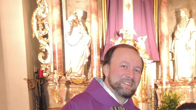 Andreas Heck (47) ist seit April 2015 Leiter der Pfarreiengemeinschaft „Sankt Sebastian am Main, Schonungen“. Zu dieser gehört auch die Pfarrei in Forst. Andreas Heck (47) ist seit April 2015 Leiter der Pfarreiengemeinschaft „Sankt Sebastian am Main, Schonungen“. Zu dieser gehört auch die Pfarrei in Forst.