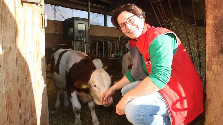 Landwirtin Christine Löb aus Reupelsdorf hat einen 'Preis für Tiergesundheit' gewonnen. Vor allem wurde damit ihr Einsatz für gesunde Kälber gewürdigt.