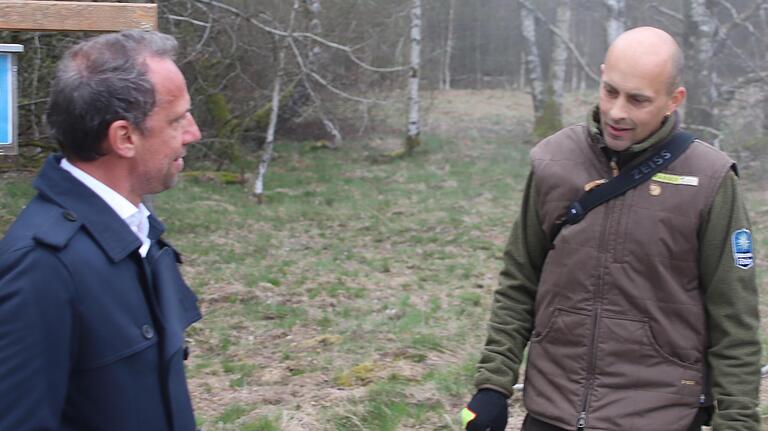 Ranger Daniel Scheffler stellte dem Minister seinen Tätigkeitsbereich vor.