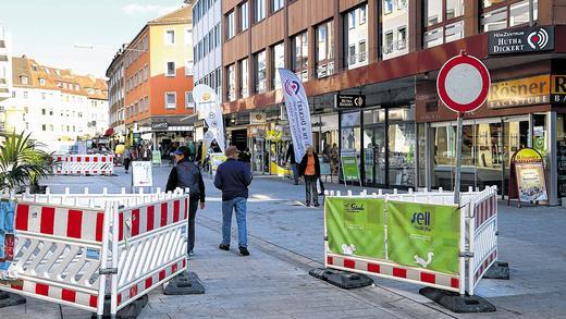 Fußgängerzone Eichhornstraße: Vorne fast fertig, hinten im Bau.