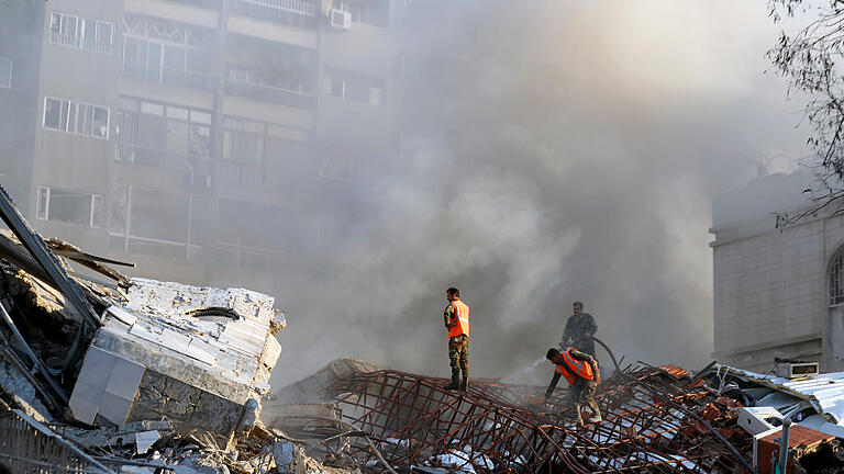 Explosion in Damaskus.jpeg       -  Bei einem mutmaßlich israelischen Luftangriff in der syrischen Hauptstadt Damaskus ist nach Angaben aus Teheran ein General der iranischen Revolutionsgarden (IRGC) getötet worden.