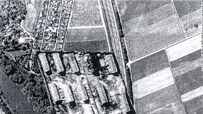 Das Zwangsarbeiterlager Mittlere Weiden war eines der größten. Die Montage zeigt den einstigen Standort zwischen Main (links), heutiger Kläranlage (rechts) und A 70 (Mitte).