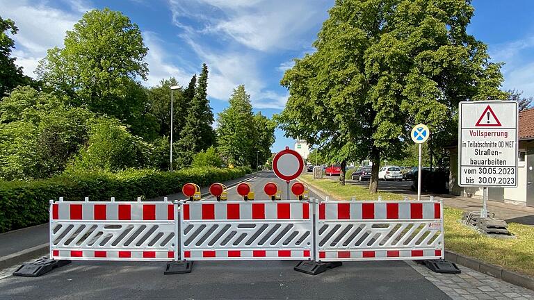 Die Bahnhofstraße in Mellrichstadt wird instand gesetzt und ist deshalb gesperrt. Die Sanierung der sogenannten Stadtumfahrung ist eine von sechs großen Baustellen im Streutal in diesem Sommer.&nbsp;&nbsp;