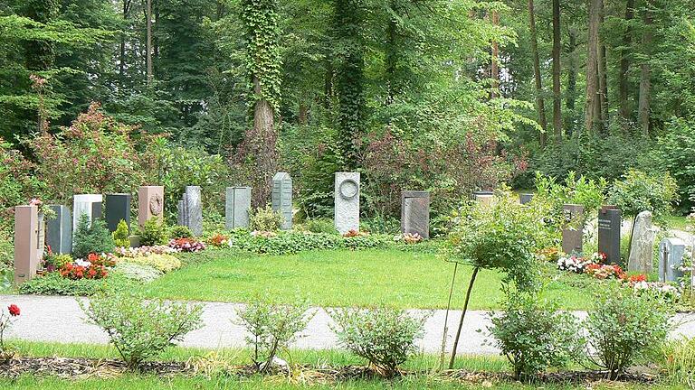 Stimmungsvoll: Der Waldfriedhof in Veitshöchheim belegte beim Wettbewerb des Kreisverbandes für Gartenbau und Landespflege Platz zwei.