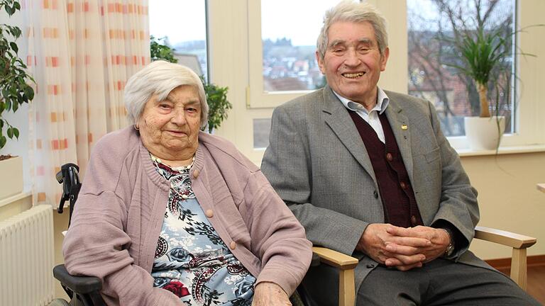 Emma und Jakob Karl sind seit 65 Jahren verheiratet und feiern nun ihre Eiserne Hochzeit.