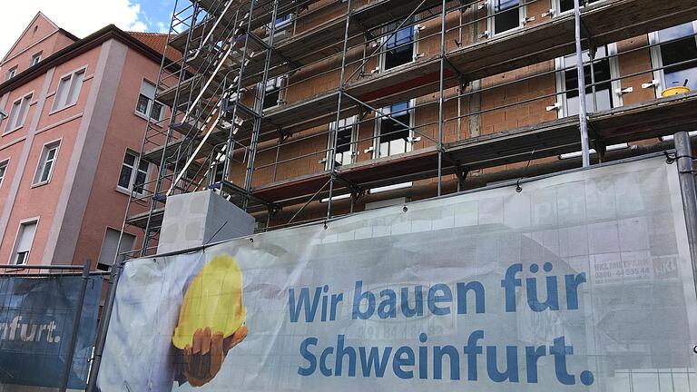 Wenn die städtische Wohnungsbaugesellschaft SWG saniert oder neu baut, tut sie das nach dem so genannten KfW-55-Standard. Das reicht manchen Stadträten nicht aus. Die Grünen hatten nun gefordert, den Passivhaus-Standard grundsätzlich zu wählen.