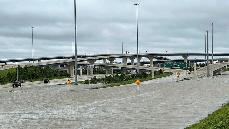 Sturm „Beryl” in den USA - Der Sturm „Beryl” ist durch den US-Bundesstaat gezogen und für Überschwemmungen gesorgt. Sturm „Beryl” in den USA - Der Sturm „Beryl” ist durch den US-Bundesstaat gezogen und für Überschwemmungen gesorgt.