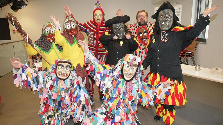 Wie feiert man Fastnacht? Antworten auf diese Frage erhalten Aktive bei der Fastnachtakademie in Kitzingen. Wie feiert man Fastnacht? Antworten auf diese Frage erhalten Aktive bei der Fastnachtakademie in Kitzingen.