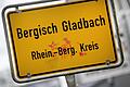 &nbsp;Im Zuge der Ermittlungen zum Missbrauchsfall von Bergisch Gladbach durchsuchte die Polizei am Dienstag bundesweit Wohnungen von 50 Tatverdächtigen. Die meisten Verdächtigen kommen aus Bayern.&nbsp;