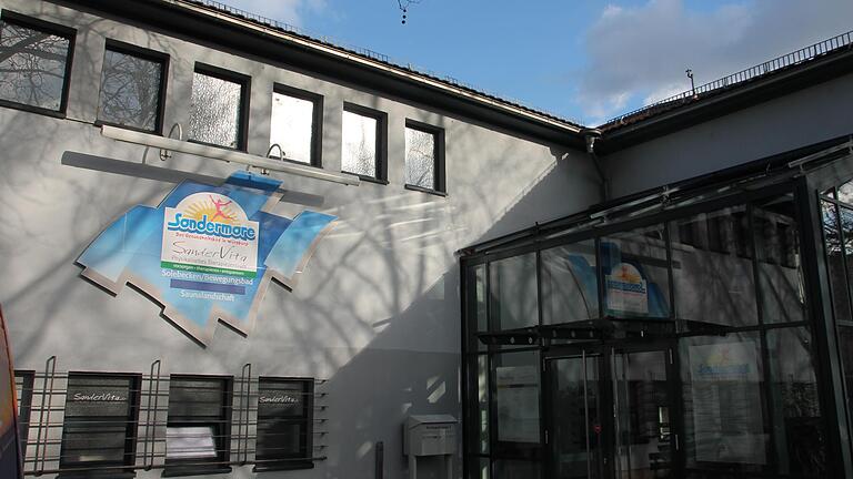 Der Eingangsbereich des Sandermare in der Würzburger Sanderau.