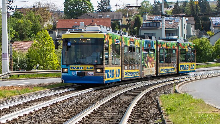 Stadträte äußern Kritik zu Erhöhung der ÖPNV-Tarife - Zum August könnten sich die Fahrpreise für Busse und Straßenbahnen erhöhen. Stadträte äußern Kritik zu Erhöhung der ÖPNV-Tarife - Zum August könnten sich die Fahrpreise für Busse und Straßenbahnen erhöhen.
