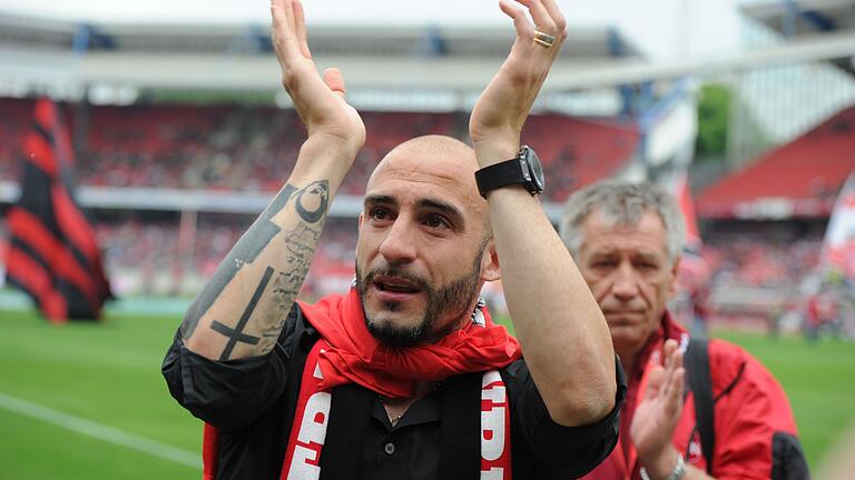 1. FC Nürnberg - VfR Aalen       -  Nach fast zehn Jahren zurück beim &bdquo;Club&rdquo;: Javier Pinola.