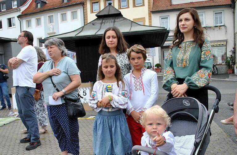 Ein bewegender Moment: Die Nationalhymne wurde gespielt.