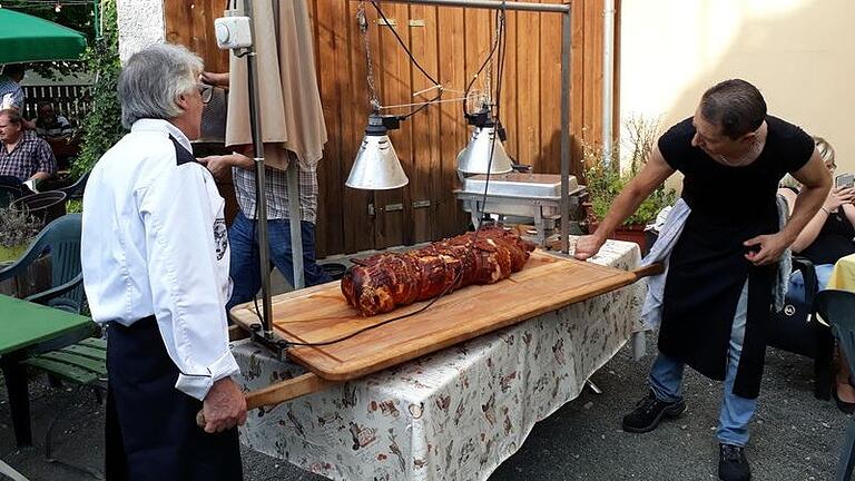 Für seine Pizza-, Nudel- und Fischgerichte war Franco (links) bekannt. Außerdem schwärmte er immer für Porchetta, gefülltes Spanferkel ohne Knochen.