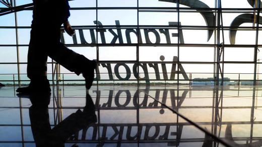 Flughafen Frankfurt       -  Für das Gesamtjahr rechnet Fraport-Chef Stefan Schulte mit einem Fluggast-Plus von 2 bis 3 Prozent. Foto: Andreas Arnold