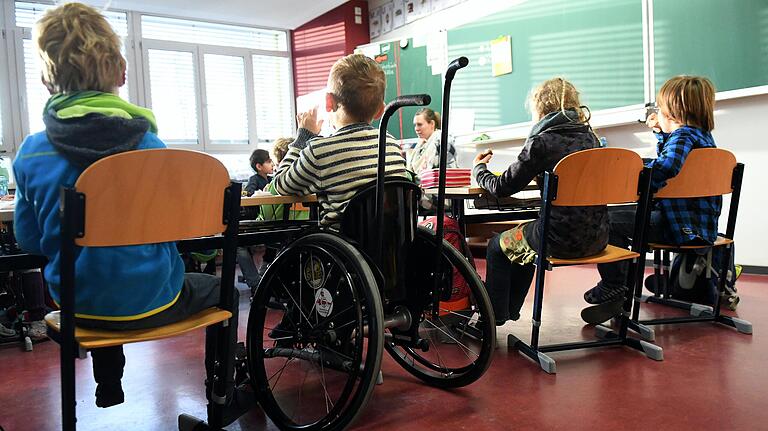 In der Schule bekommen behinderte Kinder oft einen Schulbegleiter an die Seite gestellt. Beim Corona-bedingten Home-Schooling war dies meistens nicht der Fall.&nbsp;&nbsp;