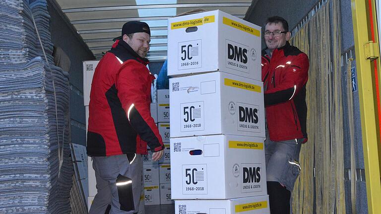 Am Montagmorgen ging's los mit dem Abtransport der vollgepackten Pappkisten aus dem Erweiterungsbau des Landratsamts. Am Montagmorgen ging's los mit dem Abtransport der vollgepackten Pappkisten aus dem Erweiterungsbau des Landratsamts.