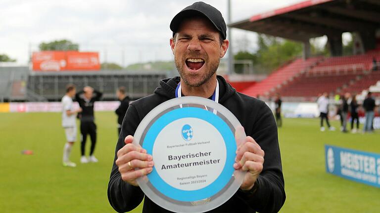 Den Meisterteller als Regionalliga-Champion hat Trainer&nbsp; Marco Wildersinn mit den Würzburger Kickers bereits gewonnen. Nun will er auch den Toto-Pokal präsentieren.