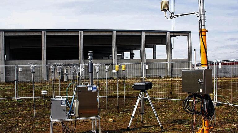 Mess-Stationen: Direkt im Umfeld des Betriebsgeländes von Loacker in Wonfurt wurden im Auftrag des Landesamtes für Gesundheit und Lebensmittelsicherheit in den vergangenen Monaten Messungen durchgeführt. Jetzt wurden die gewonnenen Erkenntnisse veröffentlicht.