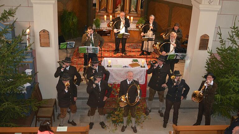 Feierlicher Höhepunkt am 5. November - Die Hubertusmesse in der Museumskirche.