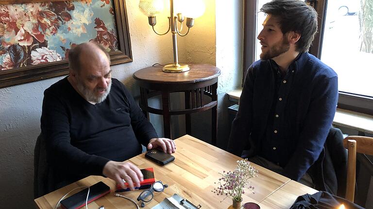 Damian Scholl (rechts) und Thomas Ahnert beim Interview.  Foto: Gerhild Ahnert       -  Damian Scholl (rechts) und Thomas Ahnert beim Interview.  Foto: Gerhild Ahnert